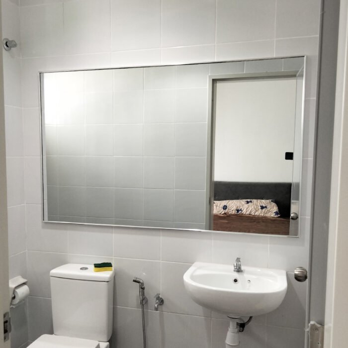 Aluminum Frame Mirror (151cm x 91cm) - Image 5